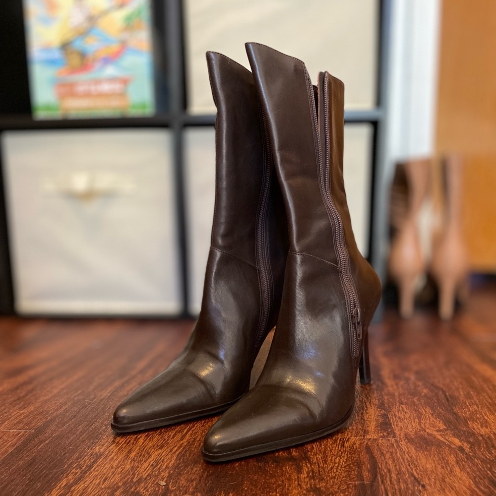 Dark brown leather boots size 7